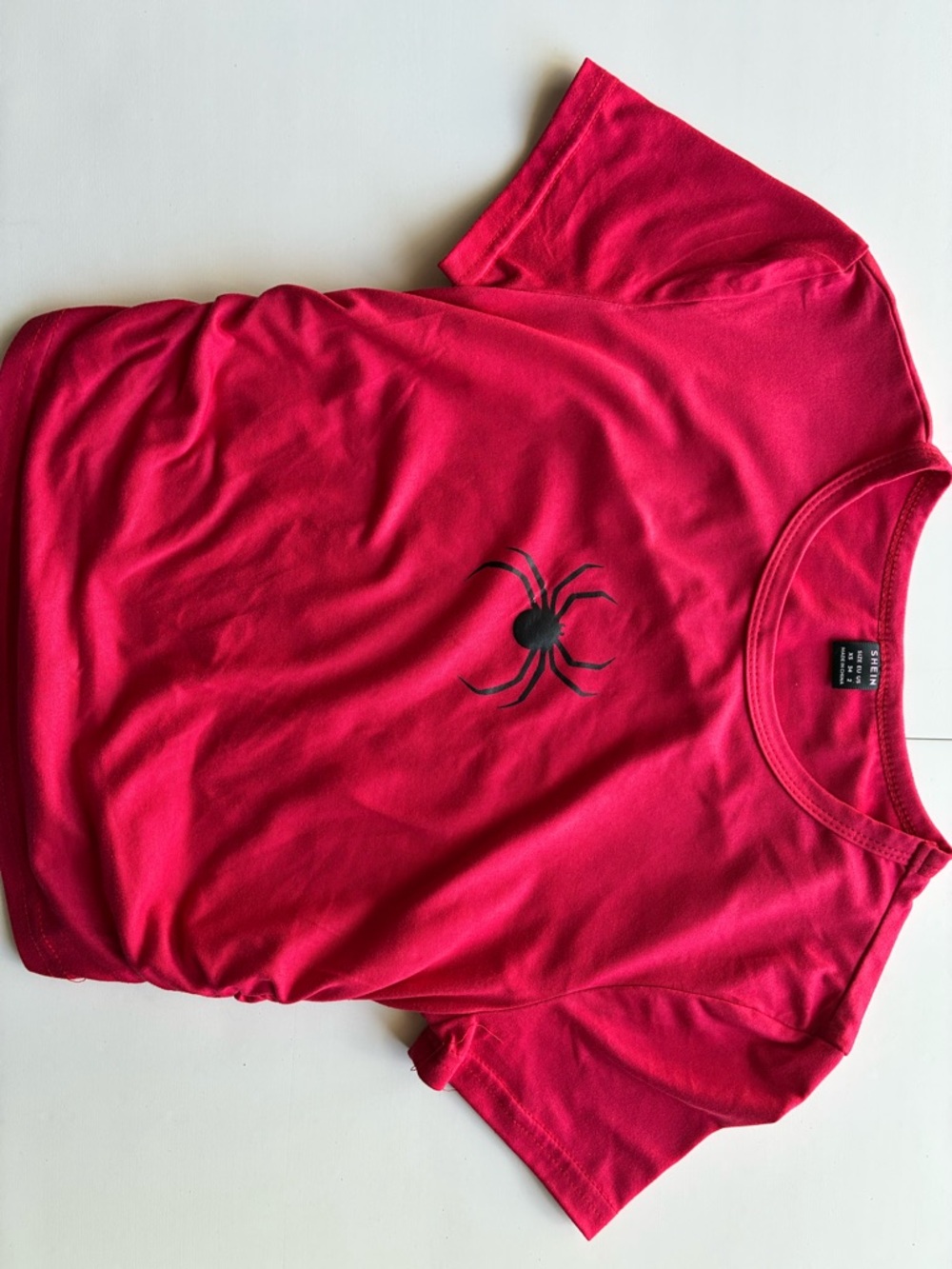 SHEIN Red Short Sleeve Crewneck T-Shirt with Black Spider Graphic